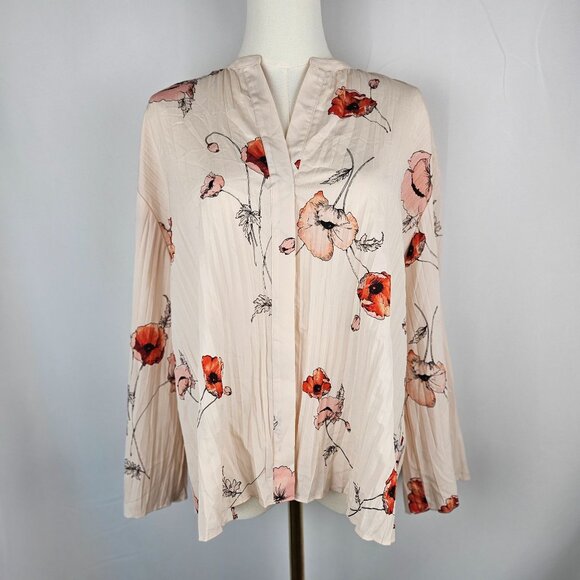 Vince Pale Blush Tossed Poppy Pleated Blouse Size Large Top 3/4 Sleeve Floral - Picture 3 of 12